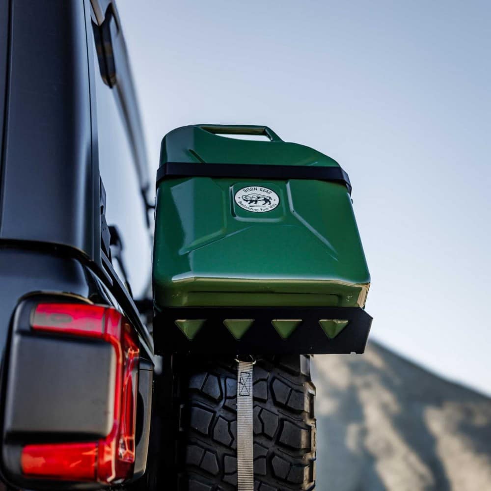 mocowanie-kanistra-20l-bison-gear mocowanie-kanistra-20l-bison-gear