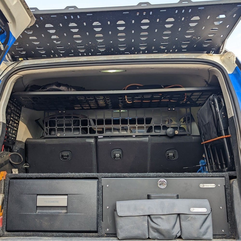 ruchoma-przegroda-cargo-bison-gear ruchoma-przegroda-cargo-bison-gear