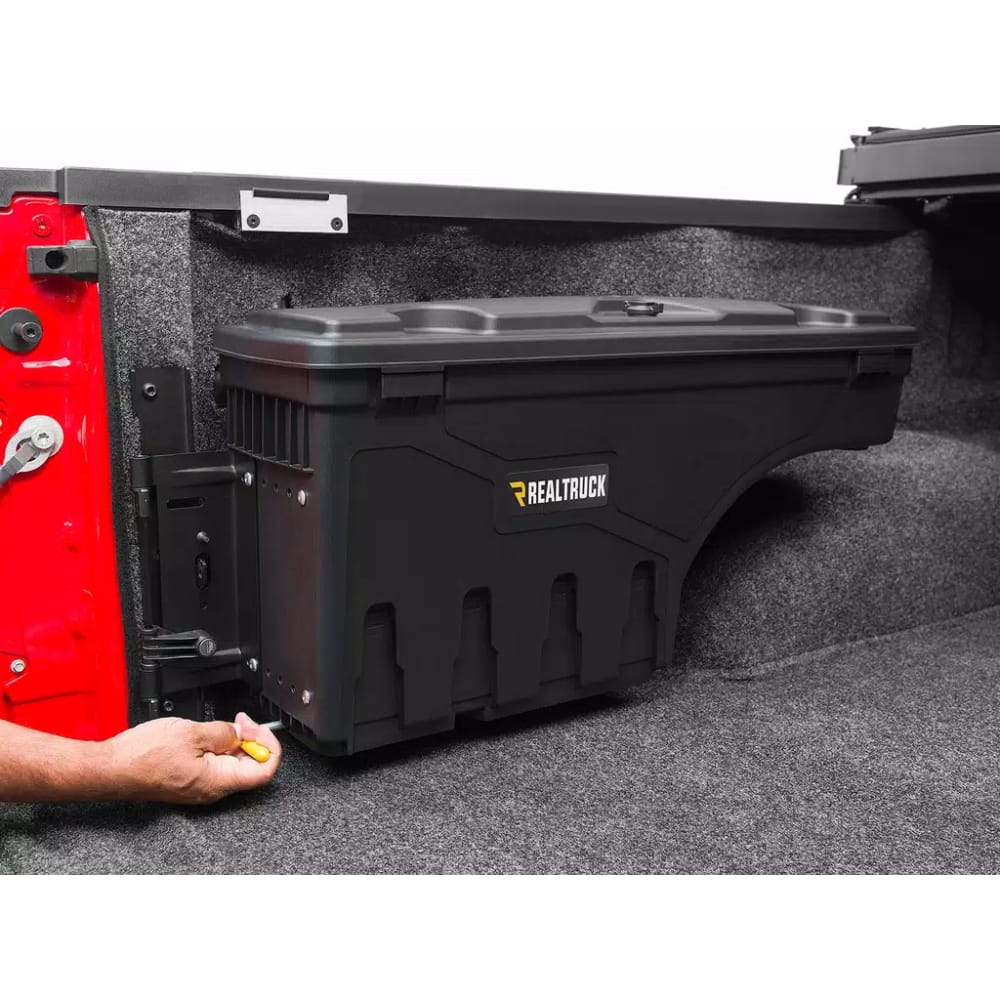 schowek-na-pake-po-stronie-kierowcy-realtruck-undercover-swing-case schowek-na-pake-po-stronie-kierowcy-realtruck-undercover-swing-case