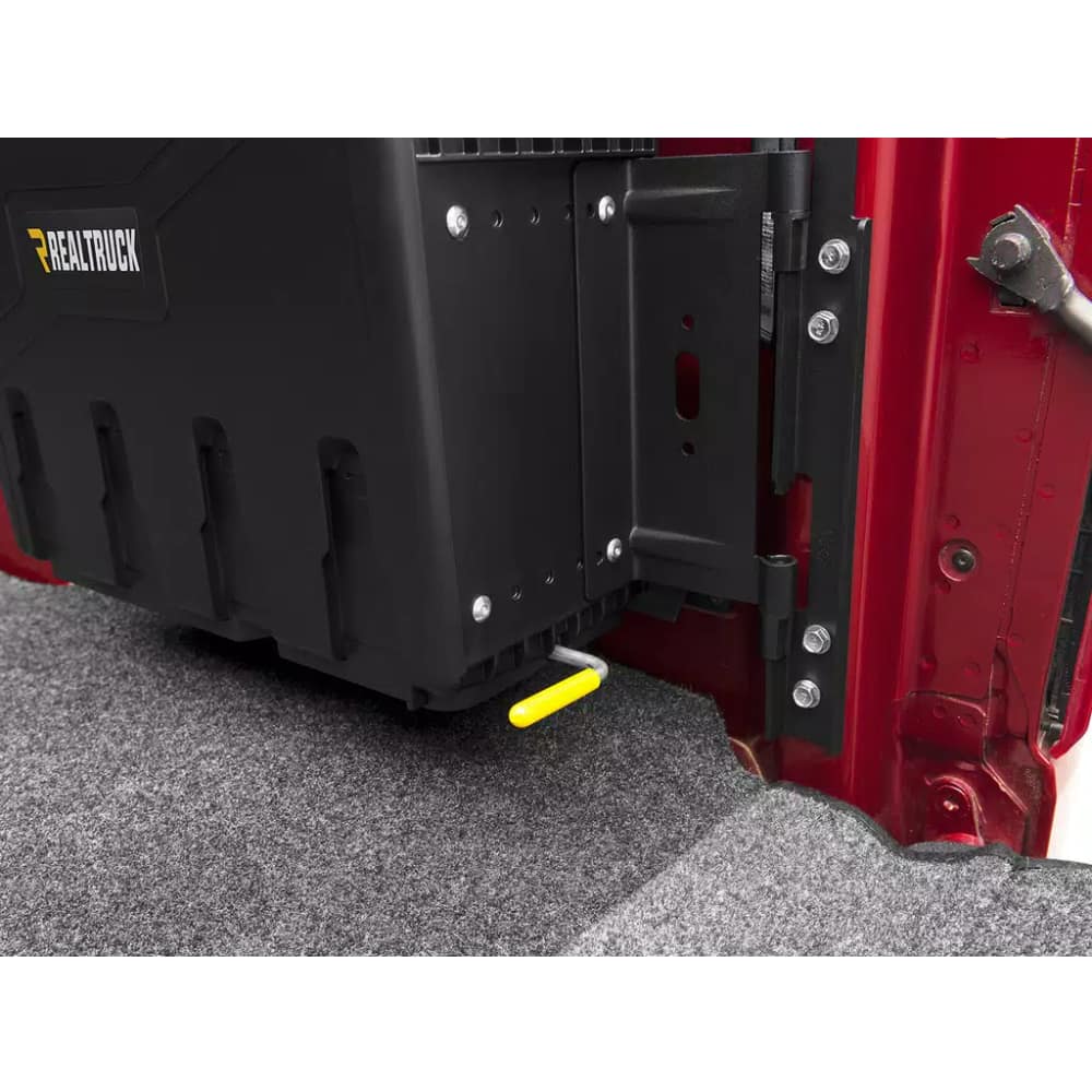 schowek-na-pake-po-stronie-pasazera-realtruck-undercover-swing-case schowek-na-pake-po-stronie-pasazera-realtruck-undercover-swing-case